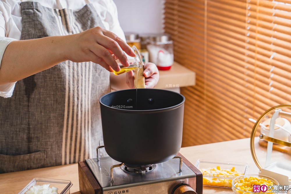 美國夢幻鍋具霸主「美亞FARBERWARE⿊⾦陶瓷不沾鍋具」三件組開箱~無PFAS/免養鍋/洗碗機也能進！