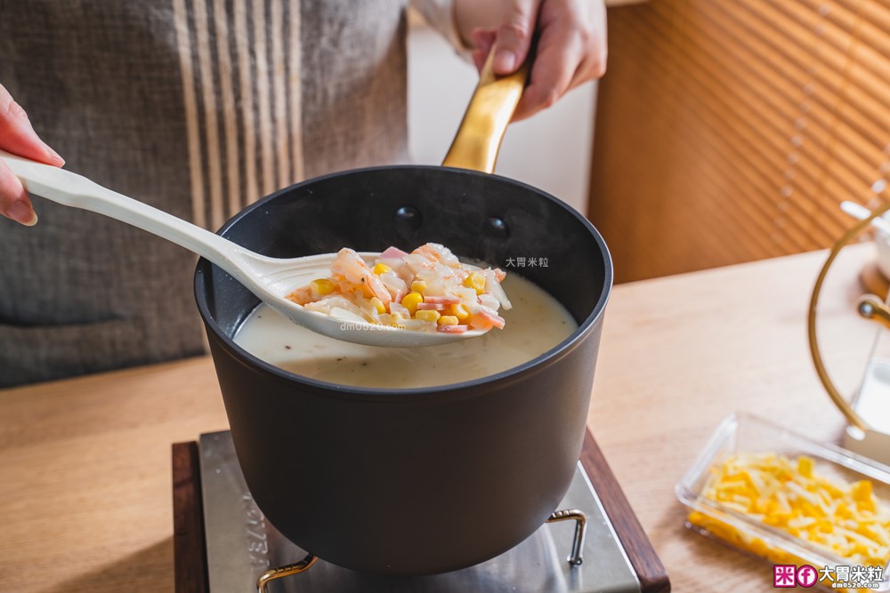 美國夢幻鍋具霸主「美亞FARBERWARE⿊⾦陶瓷不沾鍋具」三件組開箱~無PFAS/免養鍋/洗碗機也能進！