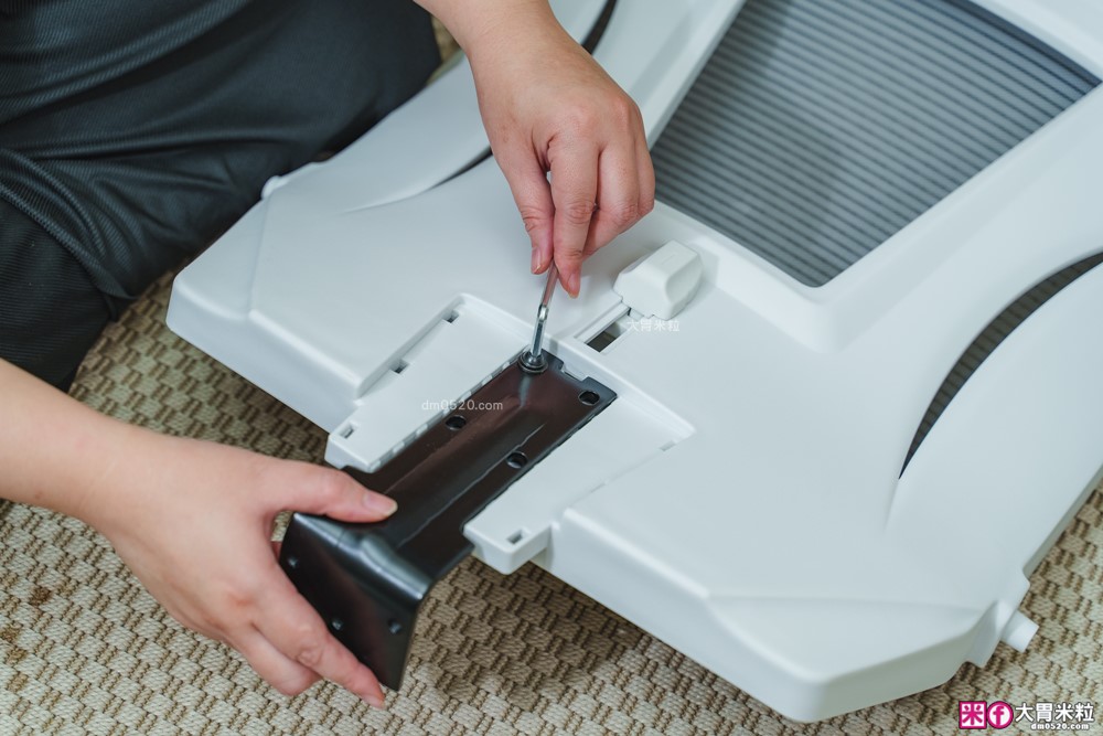 辦公室久坐救星「decopop Fit Body記憶人體工學椅」全身多點包覆支撐~腰痠不痛、辦公午睡一椅搞定