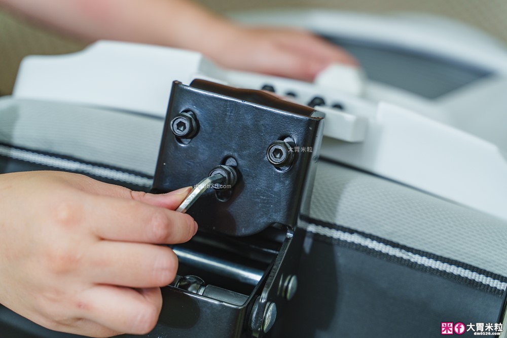 辦公室久坐救星「decopop Fit Body記憶人體工學椅」全身多點包覆支撐~腰痠不痛、辦公午睡一椅搞定