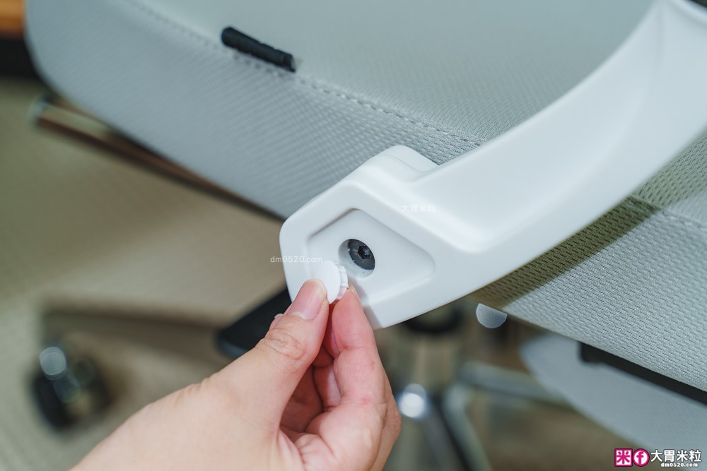 辦公室久坐救星「decopop Fit Body記憶人體工學椅」全身多點包覆支撐~腰痠不痛、辦公午睡一椅搞定