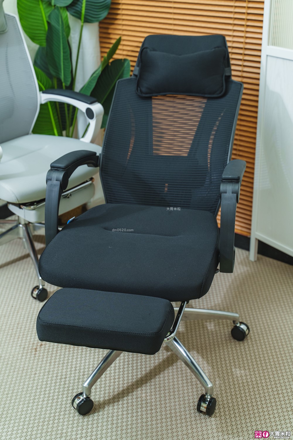辦公室久坐救星「decopop Fit Body記憶人體工學椅」全身多點包覆支撐~腰痠不痛、辦公午睡一椅搞定