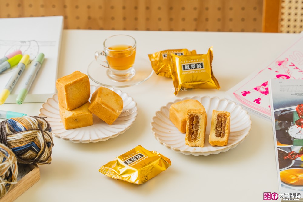 宅配美食「愛維爾手感烘培」草莓雪Q餅+土鳳梨酥禮盒開箱│草莓控限定必吃