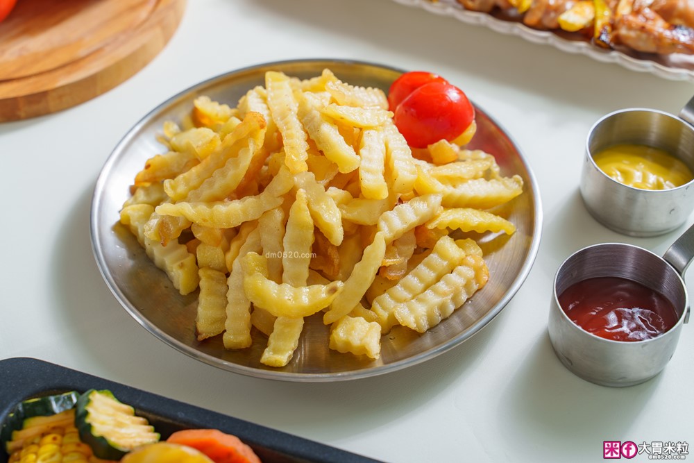 下班15分鐘開四菜「Kolin Plus 雙響炸 雙槽氣炸烤箱」雙槽獨立控溫+同步出餐才是氣炸料理最高境界