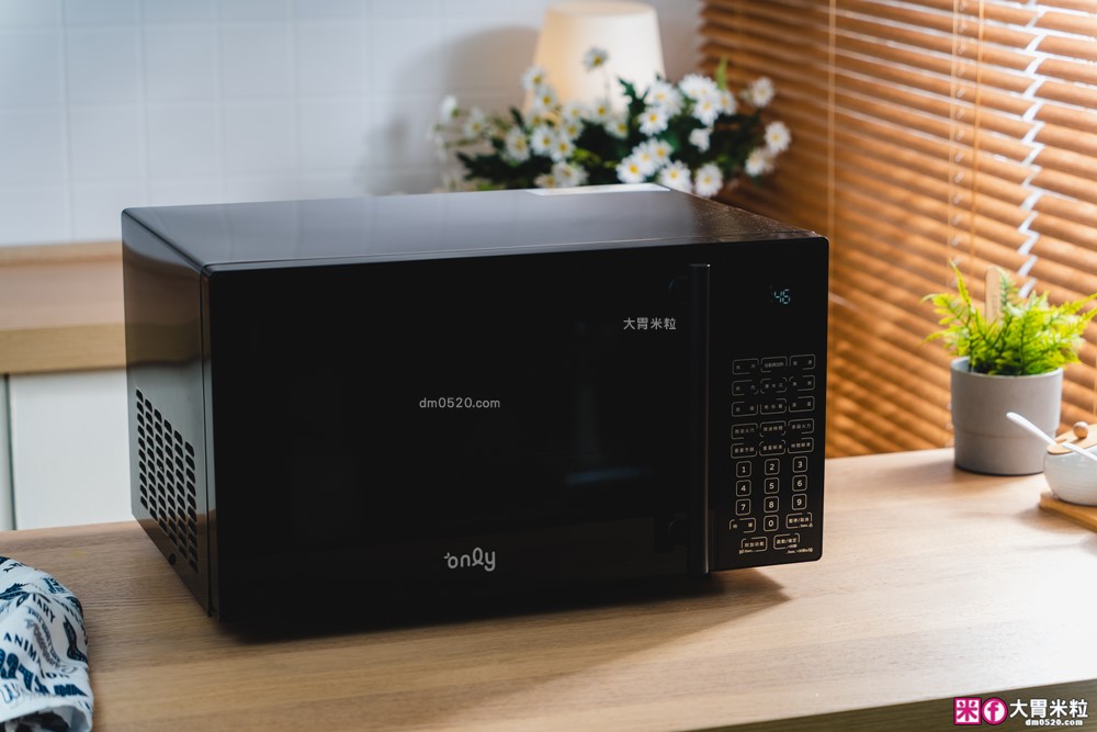 半夜吃宵夜不擾人「only偷偷呷26L變頻低噪微波爐」開箱~靜音模式+質感美型黑,上班族深夜救星│變頻微波爐推薦 半夜吃宵夜不擾人「only偷偷呷26L變頻低噪微波爐」開箱~靜音模式+質感美型黑,上班族深夜救星│變頻微波爐推薦
