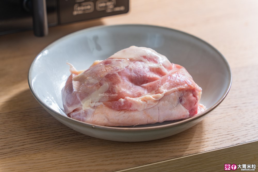 半夜吃宵夜不擾人「only偷偷呷26L變頻低噪微波爐」開箱~靜音模式+質感美型黑，上班族深夜救星│變頻微波爐推薦