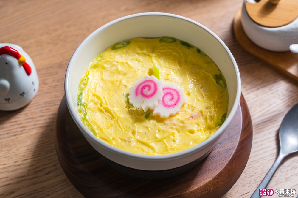 半夜吃宵夜不擾人「only偷偷呷26L變頻低噪微波爐」開箱~靜音模式+質感美型黑，上班族深夜救星│變頻微波爐推薦