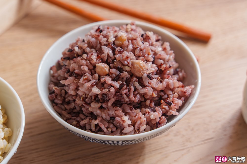 好市多線上獨家必買「名廚美饌冷凍胚芽米多穀熟飯」上班族/減脂飲控~減醣即食飯推薦│微波穀飯推薦