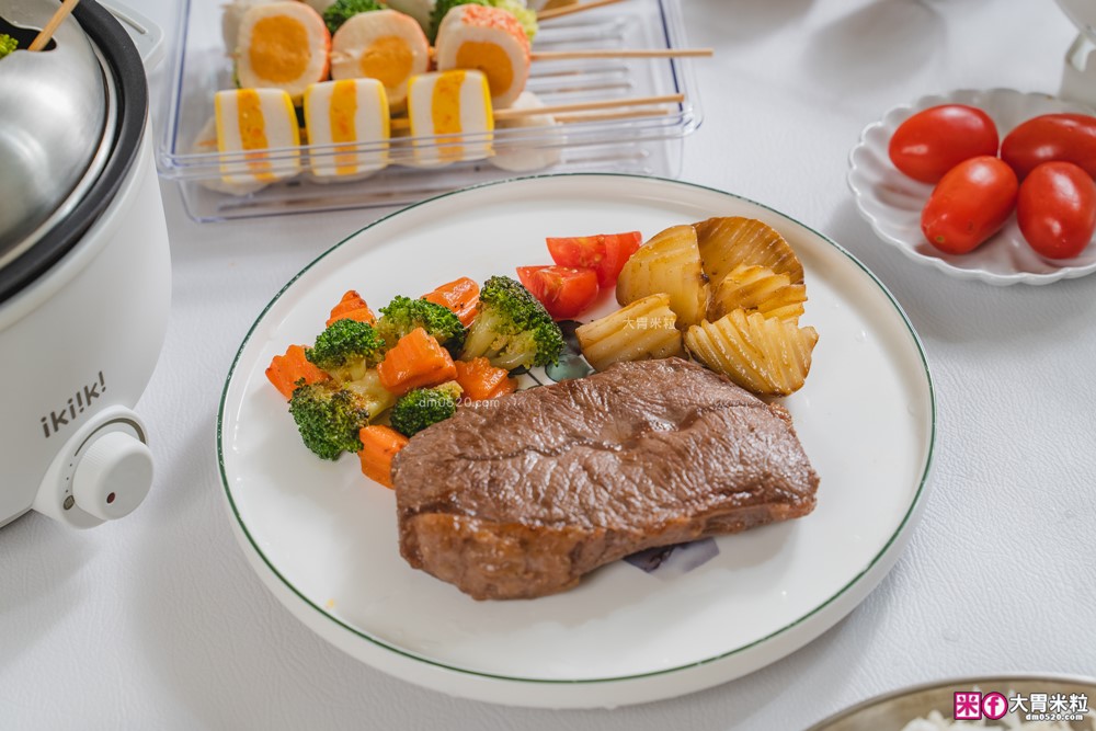 租屋族料理神器「ikiiki 和風多功能料理鍋」蒸煎炸煮鍋+凹槽防油罩+可堆疊~超省空間│多功能料理鍋推薦