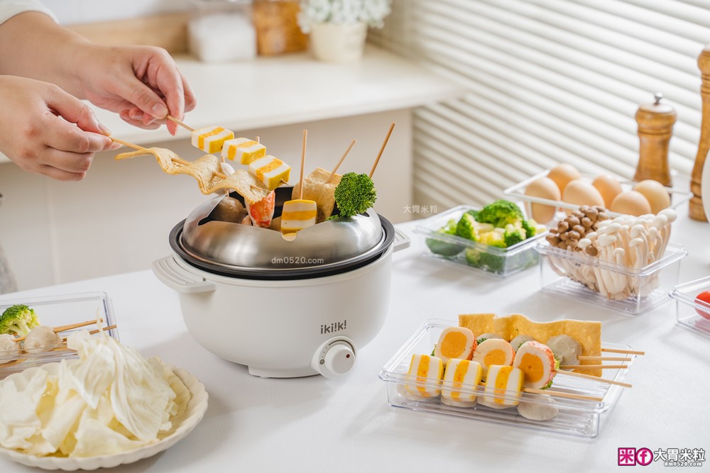 租屋族料理神器「ikiiki 和風多功能料理鍋」蒸煎炸煮鍋+凹槽防油罩+可堆疊~超省空間│多功能料理鍋推薦