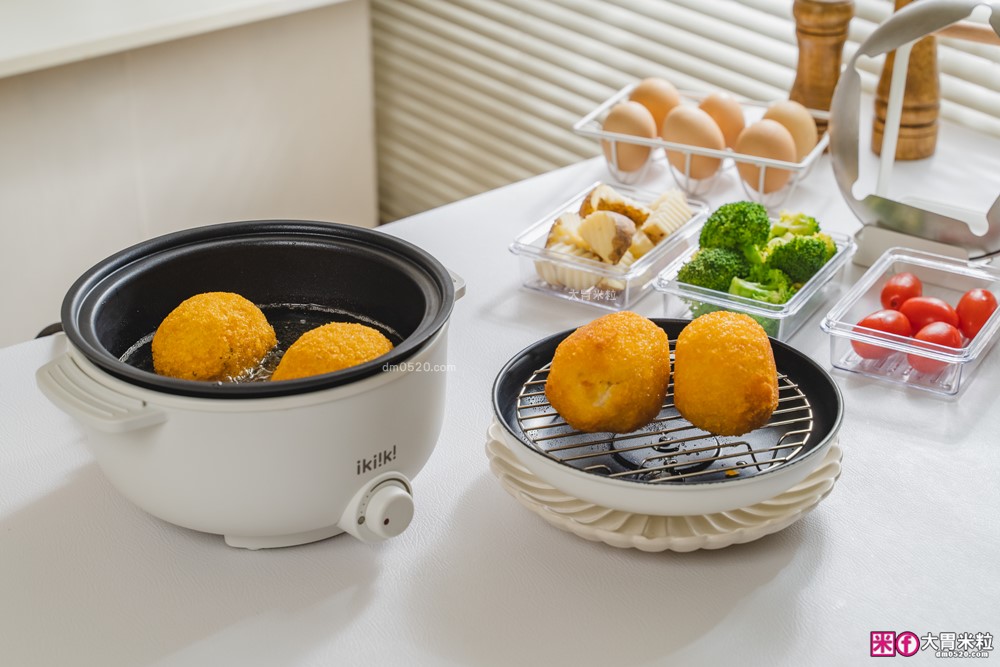 租屋族料理神器「ikiiki 和風多功能料理鍋」蒸煎炸煮鍋+凹槽防油罩+可堆疊~超省空間│多功能料理鍋推薦