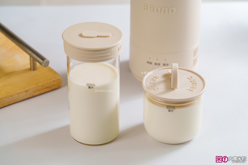 自製優格省錢大作戰「日本 BRUNO 優格機 開箱」一鍵發酵還會自動冷藏~加碼六道超滿足低卡減脂料理！