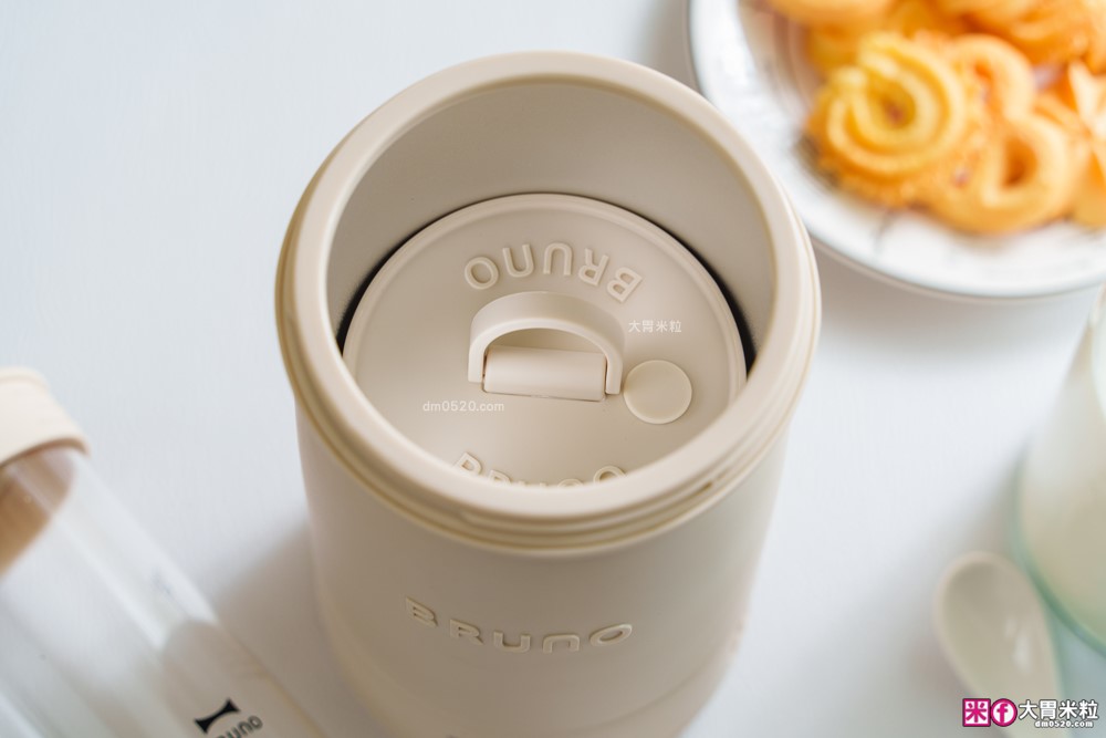 自製優格省錢大作戰「日本 BRUNO 優格機 開箱」一鍵發酵還會自動冷藏~加碼六道超滿足低卡減脂料理！