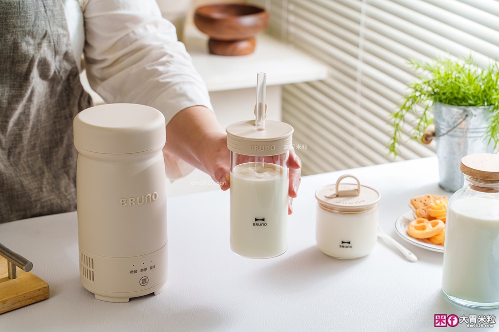 自製優格省錢大作戰「日本 BRUNO 優格機 開箱」一鍵發酵還會自動冷藏~加碼六道超滿足低卡減脂料理！