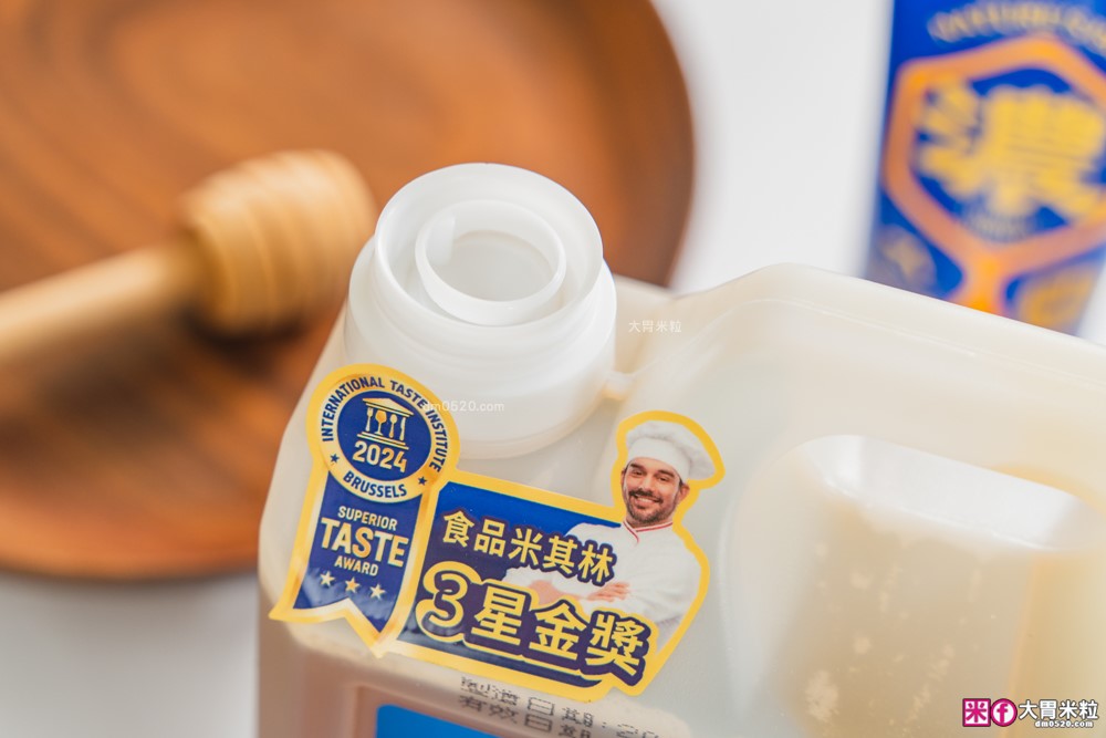 全聯純蜂蜜挑選推薦「情人蜂蜜」60年老字號蜂蜜品牌開箱｜蜂蜜擠壓瓶推薦+ 蜂蜜料理食譜分享
