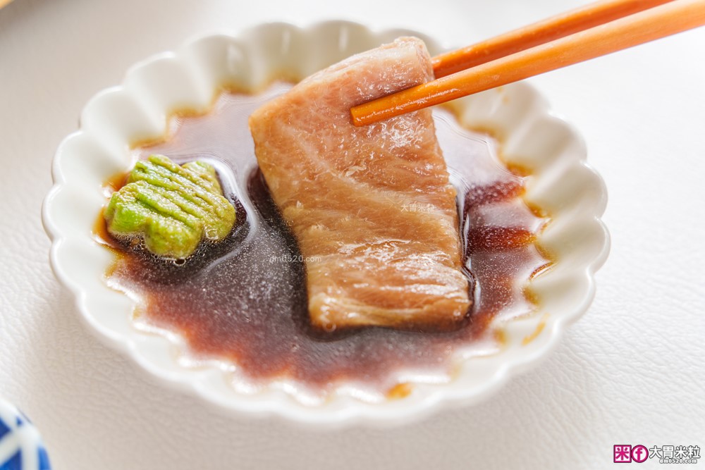 不用跑東港~「華得水產」屏東東港黑鮪魚宅配到府~爆吃「黑鮪魚生魚片上腹/下腹/皮油生魚片」開箱
