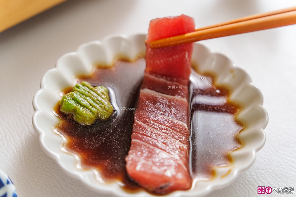 不用跑東港~「華得水產」屏東東港黑鮪魚宅配到府~爆吃「黑鮪魚生魚片上腹/下腹/皮油生魚片」開箱