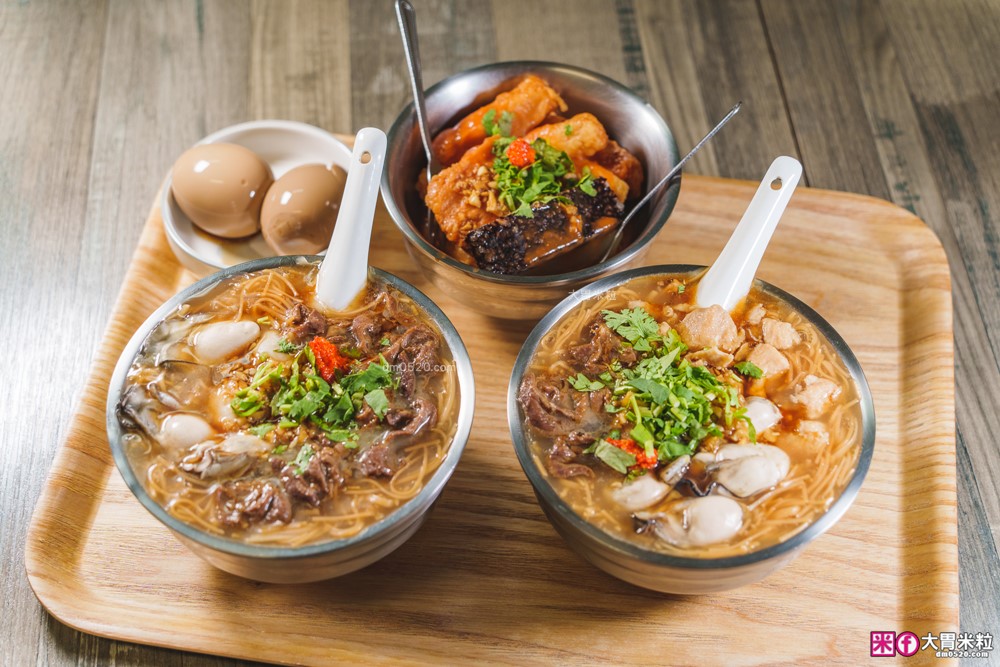 食尚玩家推薦!蘆洲「樂福麵線」獨家特調蒜醬×爆量大腸鮮蚵~在地人激推蘆洲銅板小吃 食尚玩家推薦!蘆洲「樂福麵線」獨家特調蒜醬×爆量大腸鮮蚵~在地人激推蘆洲銅板小吃