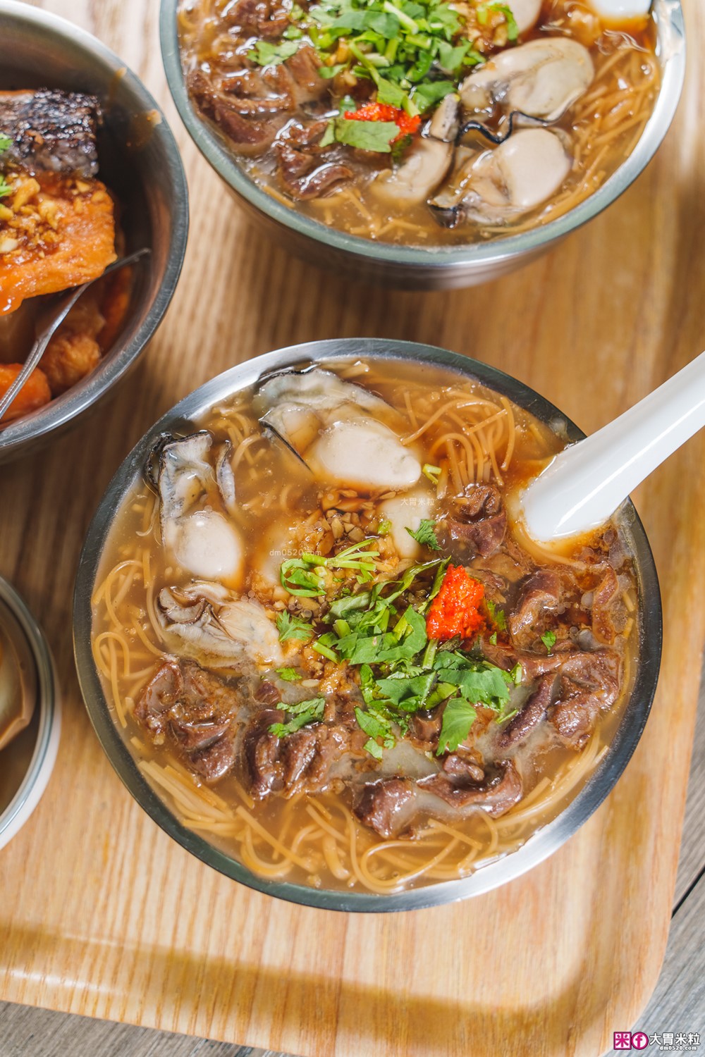 食尚玩家推薦!蘆洲「樂福麵線」獨家特調蒜醬×爆量大腸鮮蚵~在地人激推蘆洲銅板小吃 食尚玩家推薦!蘆洲「樂福麵線」獨家特調蒜醬×爆量大腸鮮蚵~在地人激推蘆洲銅板小吃