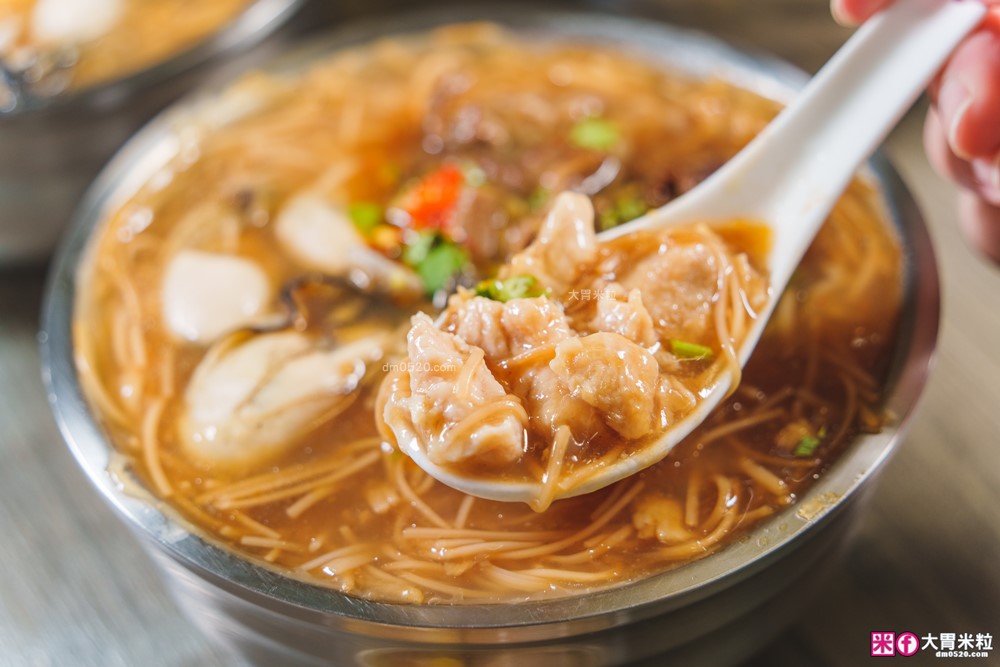 食尚玩家推薦!蘆洲「樂福麵線」獨家特調蒜醬×爆量大腸鮮蚵~在地人激推蘆洲銅板小吃 食尚玩家推薦!蘆洲「樂福麵線」獨家特調蒜醬×爆量大腸鮮蚵~在地人激推蘆洲銅板小吃