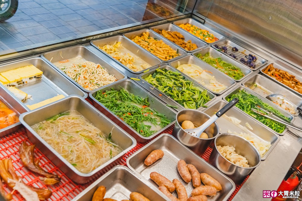 每月初一鵝肉飯免費「呈信鵝肉板橋中山店」高CP值鵝肉飯套餐+免費鵝肉湯~配東泉辣椒醬有夠銷魂│板橋美食│板橋鵝肉推薦