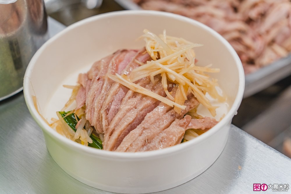 每月初一鵝肉飯免費「呈信鵝肉板橋中山店」高CP值鵝肉飯套餐+免費鵝肉湯~配東泉辣椒醬有夠銷魂│板橋美食│板橋鵝肉推薦