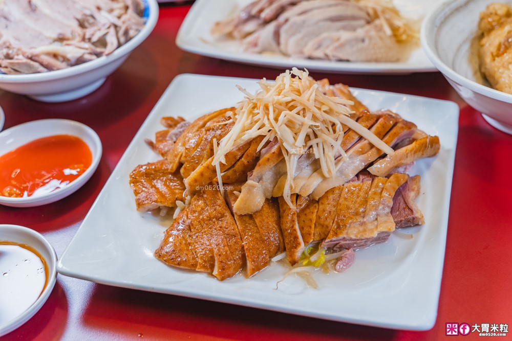 每月初一鵝肉飯免費「呈信鵝肉板橋中山店」高CP值鵝肉飯套餐+免費鵝肉湯~配東泉辣椒醬有夠銷魂│板橋美食│板橋鵝肉推薦