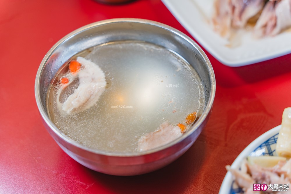 每月初一鵝肉飯免費「呈信鵝肉板橋中山店」高CP值鵝肉飯套餐+免費鵝肉湯~配東泉辣椒醬有夠銷魂│板橋美食│板橋鵝肉推薦