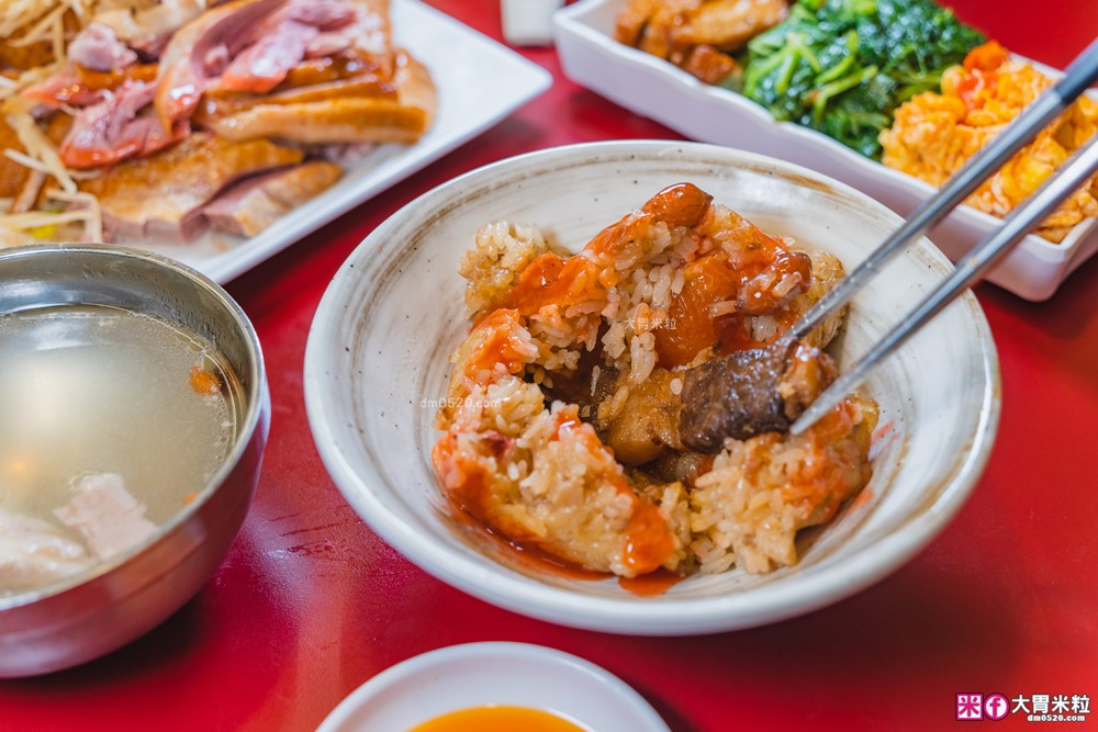 每月初一鵝肉飯免費「呈信鵝肉板橋中山店」高CP值鵝肉飯套餐+免費鵝肉湯~配東泉辣椒醬有夠銷魂│板橋美食│板橋鵝肉推薦