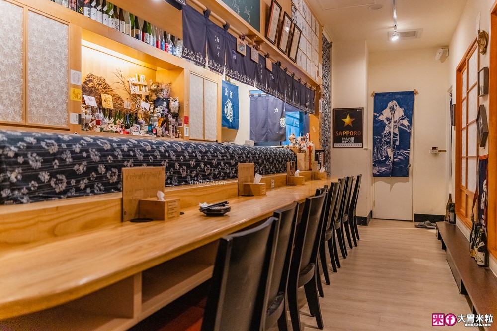 三重巷弄隱藏神店「神居居酒屋」平日啤酒清酒無限暢飲+炸牛腸、魟魚鰭一夜干超驚豔