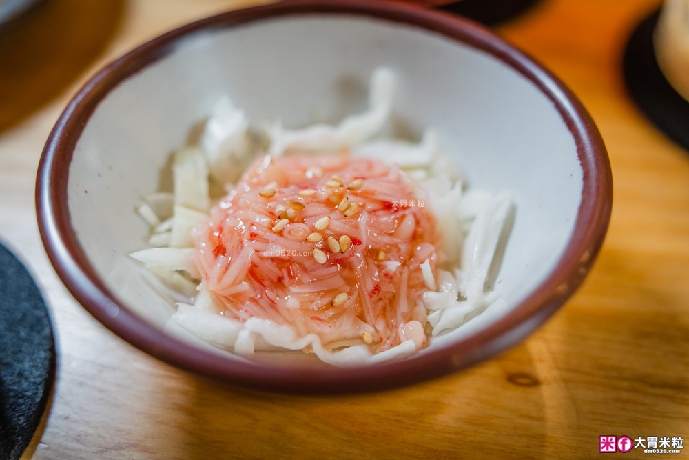三重巷弄隱藏神店「神居居酒屋」平日啤酒清酒無限暢飲+炸牛腸、魟魚鰭一夜干超驚豔