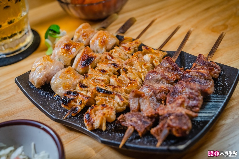 三重巷弄隱藏神店「神居居酒屋」平日啤酒清酒無限暢飲+炸牛腸、魟魚鰭一夜干超驚豔