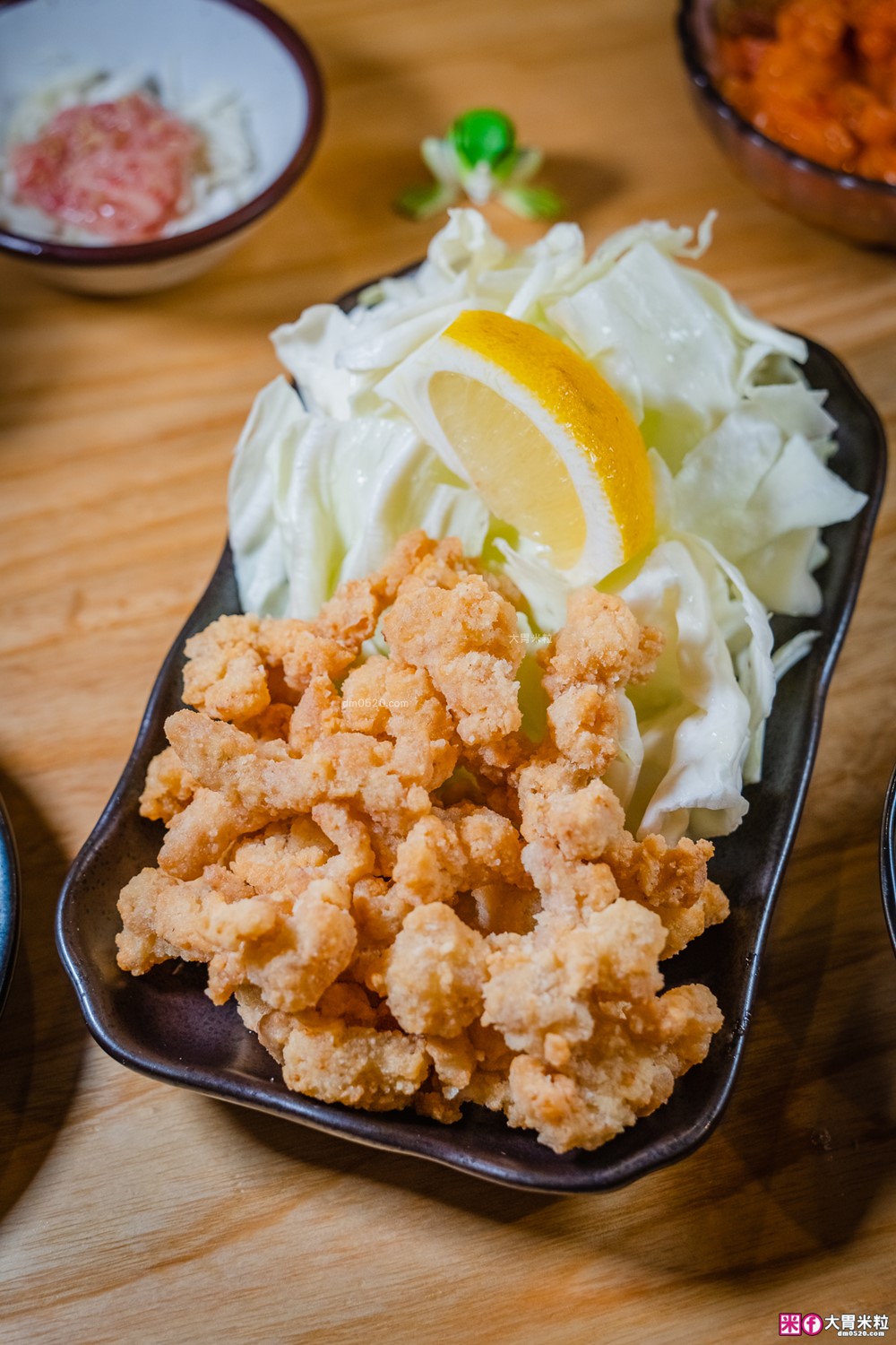 三重巷弄隱藏神店「神居居酒屋」平日啤酒清酒無限暢飲+炸牛腸、魟魚鰭一夜干超驚豔