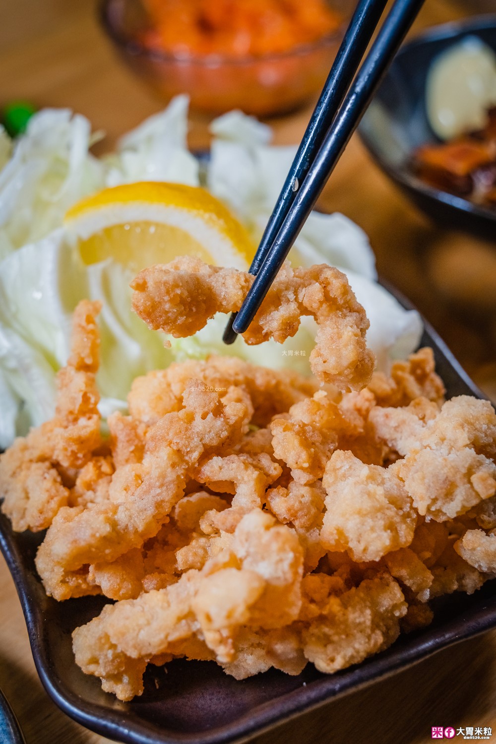 三重巷弄隱藏神店「神居居酒屋」平日啤酒清酒無限暢飲+炸牛腸、魟魚鰭一夜干超驚豔