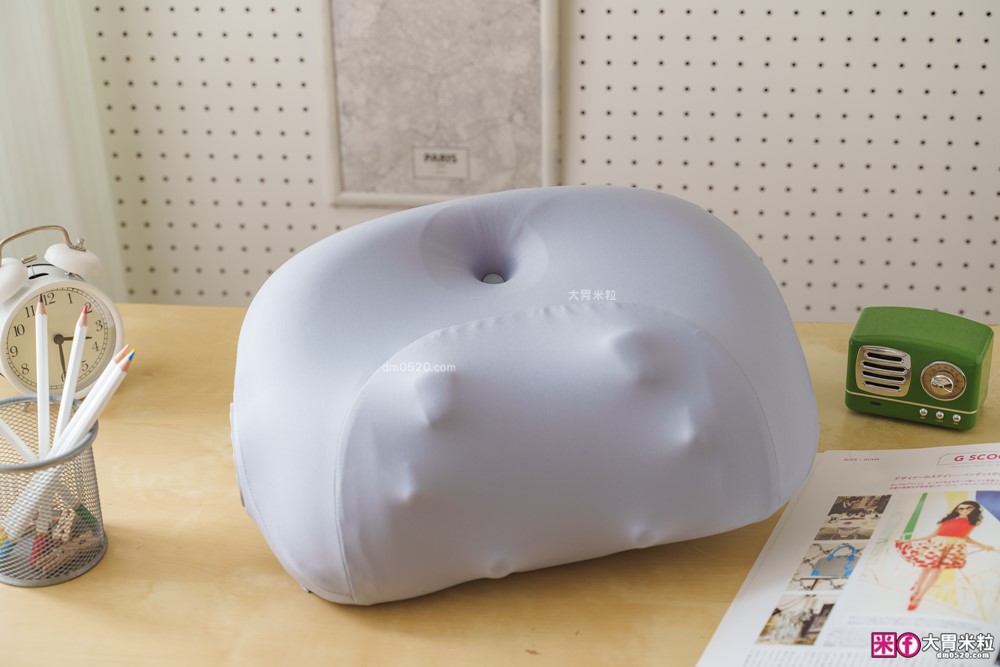 低頭族救星！JHT「NeckRelax 頸椎鬆揉暖枕」開箱，千元平價享受按摩師級舒壓
