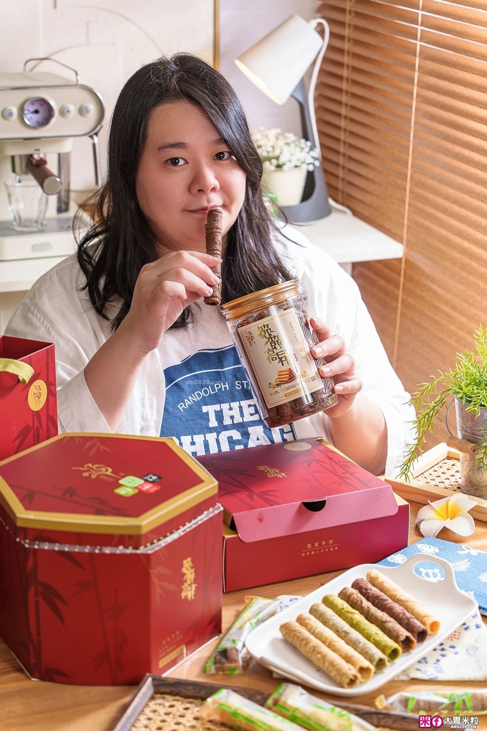 彰化蛋捲買哪家?「屈家手作蛋捲」全台獨家竹節造型~年節送禮超有面子│網購蛋捲禮盒開箱│彰化點心伴手禮推薦 彰化蛋捲買哪家?「屈家手作蛋捲」全台獨家竹節造型~年節送禮超有面子│網購蛋捲禮盒開箱│彰化點心伴手禮推薦