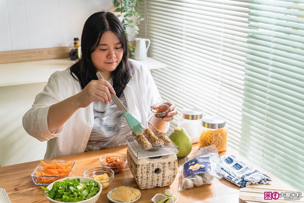 宅配新竹貢丸推薦「進益摃丸」中秋限定「柚香摃丸」烤肉煮湯都超搭│進益柚香摃丸評價 宅配新竹貢丸推薦「進益摃丸」中秋限定「柚香摃丸」烤肉煮湯都超搭│進益柚香摃丸評價