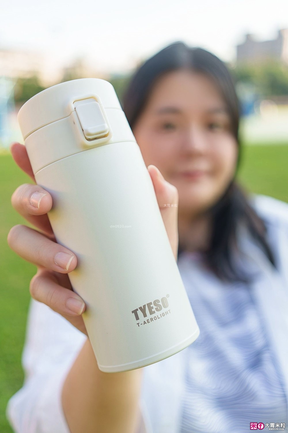 TYESO 環保杯評價|TYESO羽量彈跳隨行杯+TYESO氣泡飲鎖壓瓶實測!通勤/野餐兩款環保杯一次開箱 TYESO 環保杯評價|TYESO羽量彈跳隨行杯+TYESO氣泡飲鎖壓瓶實測!通勤/野餐兩款環保杯一次開箱