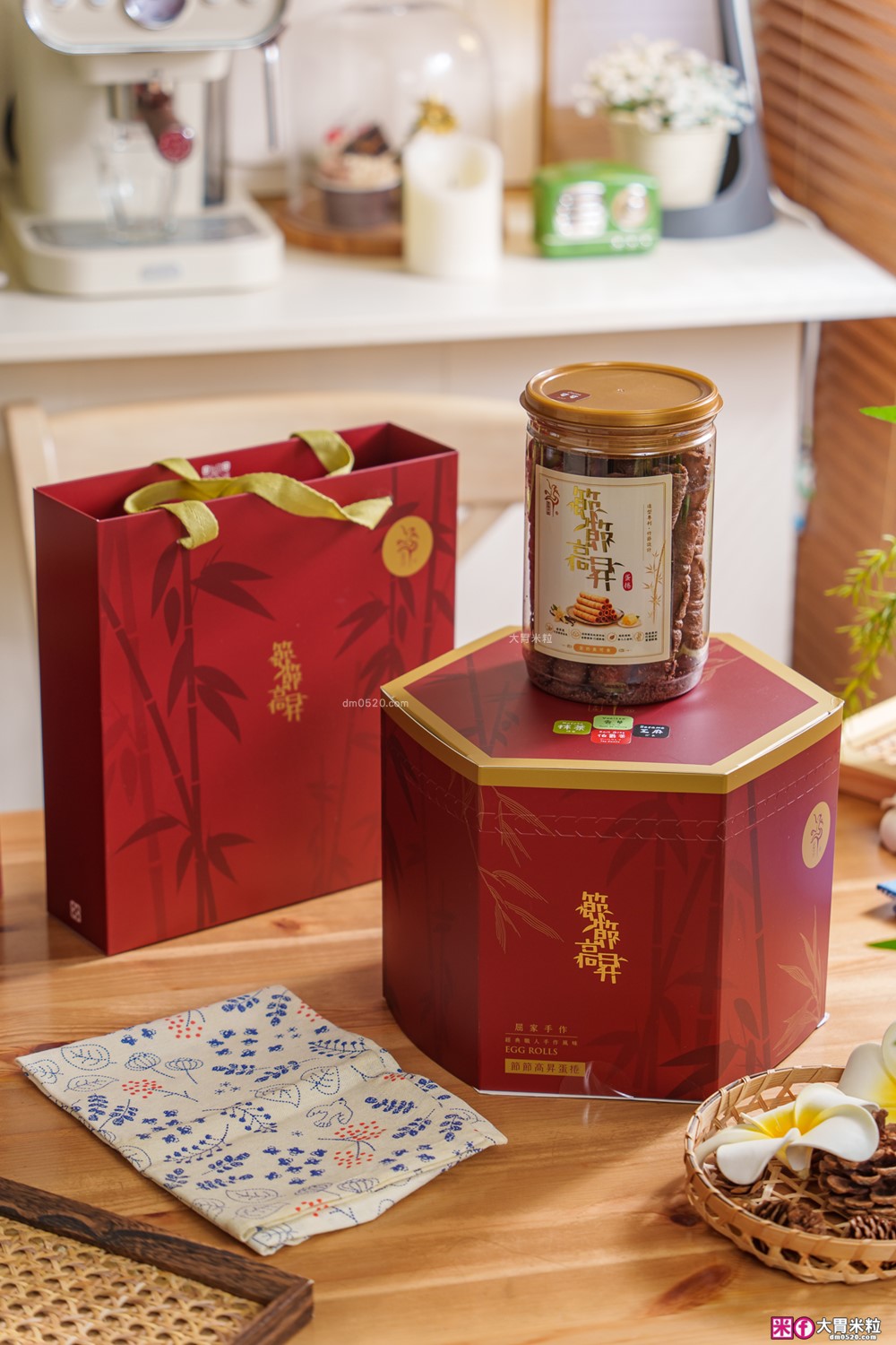 彰化蛋捲買哪家?「屈家手作蛋捲」全台獨家竹節造型~年節送禮超有面子│網購蛋捲禮盒開箱│彰化點心伴手禮推薦