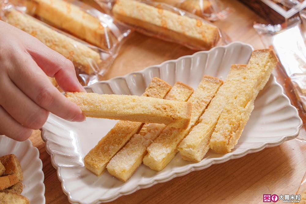 花蓮必買伴手禮推薦「花蓮縣餅」開運零食箱一次吃到人氣奶油酥條/奶油一口酥，甜鹹酥脆超涮嘴