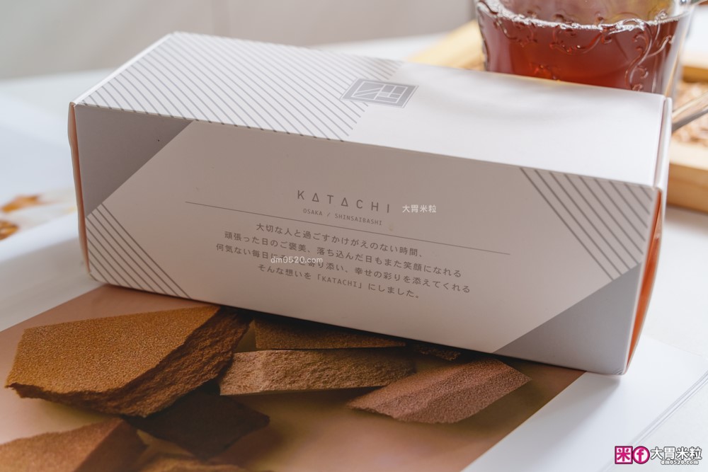 Katachi 形洋菓子」杜拜巧克力日式千層捲開箱│大阪人氣洋菓子台灣限定！開心果控必吃日系蛋糕捲