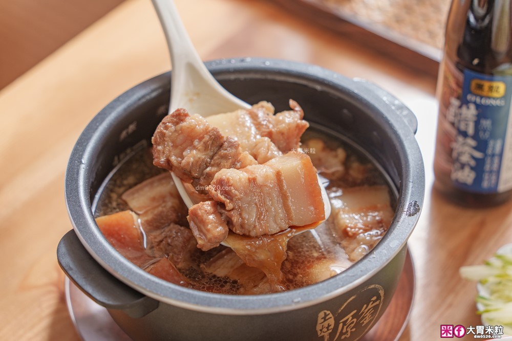 廚房神醬「黑龍醋黑豆蔭油」評價開箱│120天日曝月露黑豆蔭油+釀造醋,一瓶搞定沾拌炒滷 廚房神醬「黑龍醋黑豆蔭油」評價開箱│120天日曝月露黑豆蔭油+釀造醋,一瓶搞定沾拌炒滷