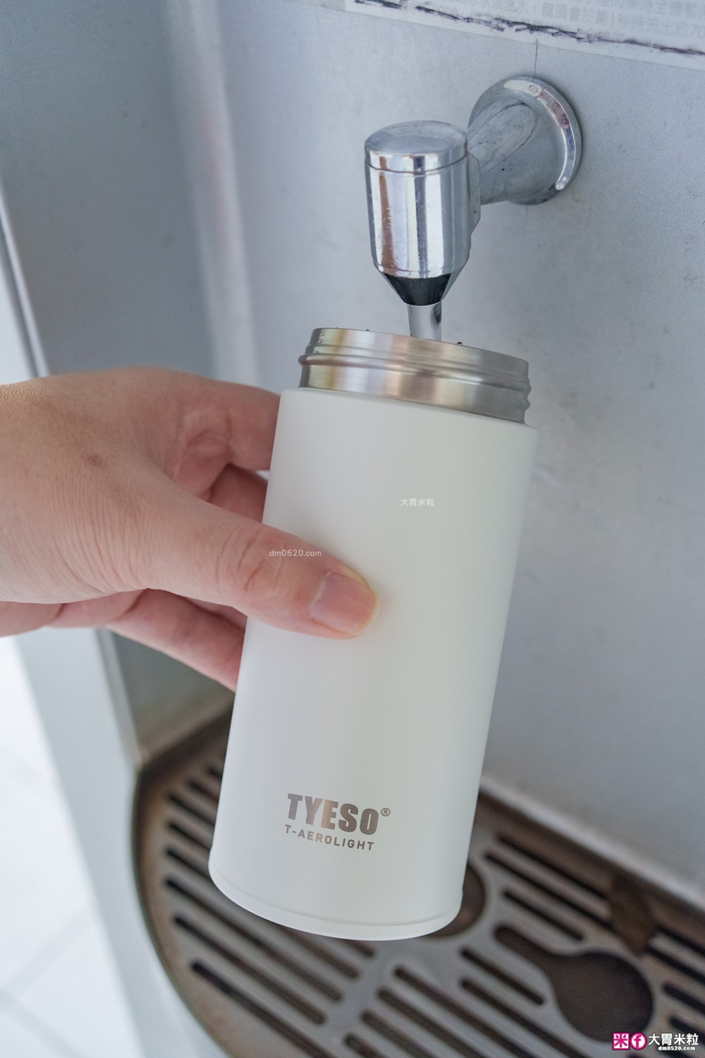 TYESO 環保杯評價｜TYESO羽量彈跳隨行杯+TYESO氣泡飲鎖壓瓶實測！通勤/野餐兩款環保杯一次開箱
