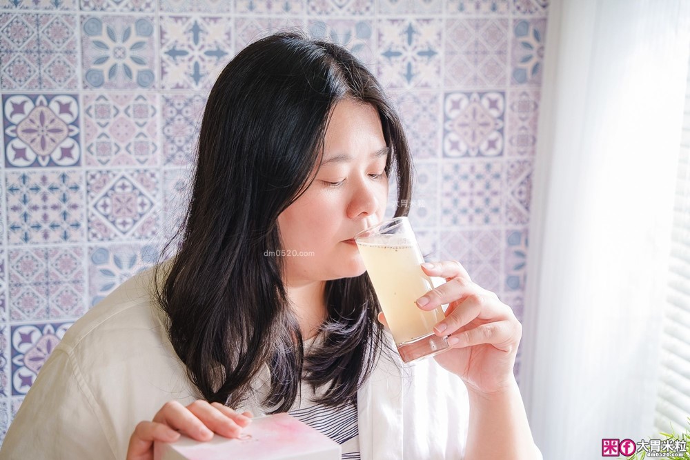 艾禾生醫膠原啵漾飲開箱│10秒搖出好喝無腥味膠原蛋白~忙碌女生也能輕鬆保養│韓國膠原蛋白飲分享