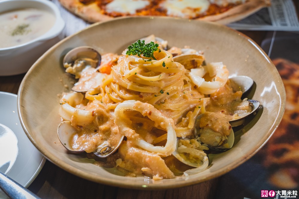 11 Pasta Trattoria 食義大安店」台北高CP值義式餐廳推薦！明太子義大利麵+手工薄皮PIZZA，商業午餐超划算！