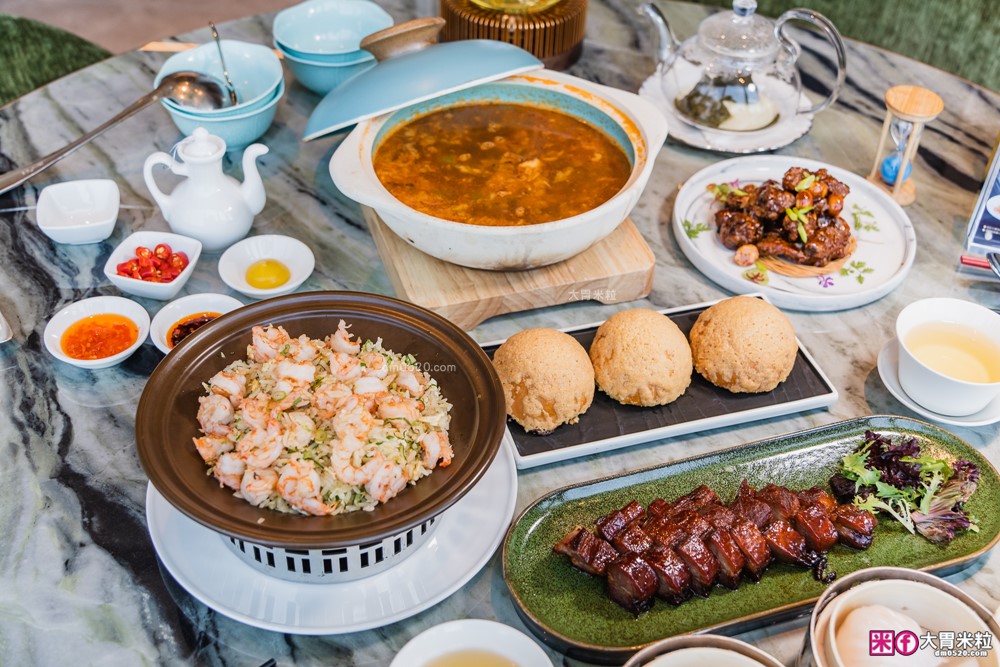 台北大巨蛋美食推薦「漢來名人坊」進駐遠東Garden City，金湯龍蝦泡飯+招牌蝦餃皇~香港米其林星級粵菜一次開箱