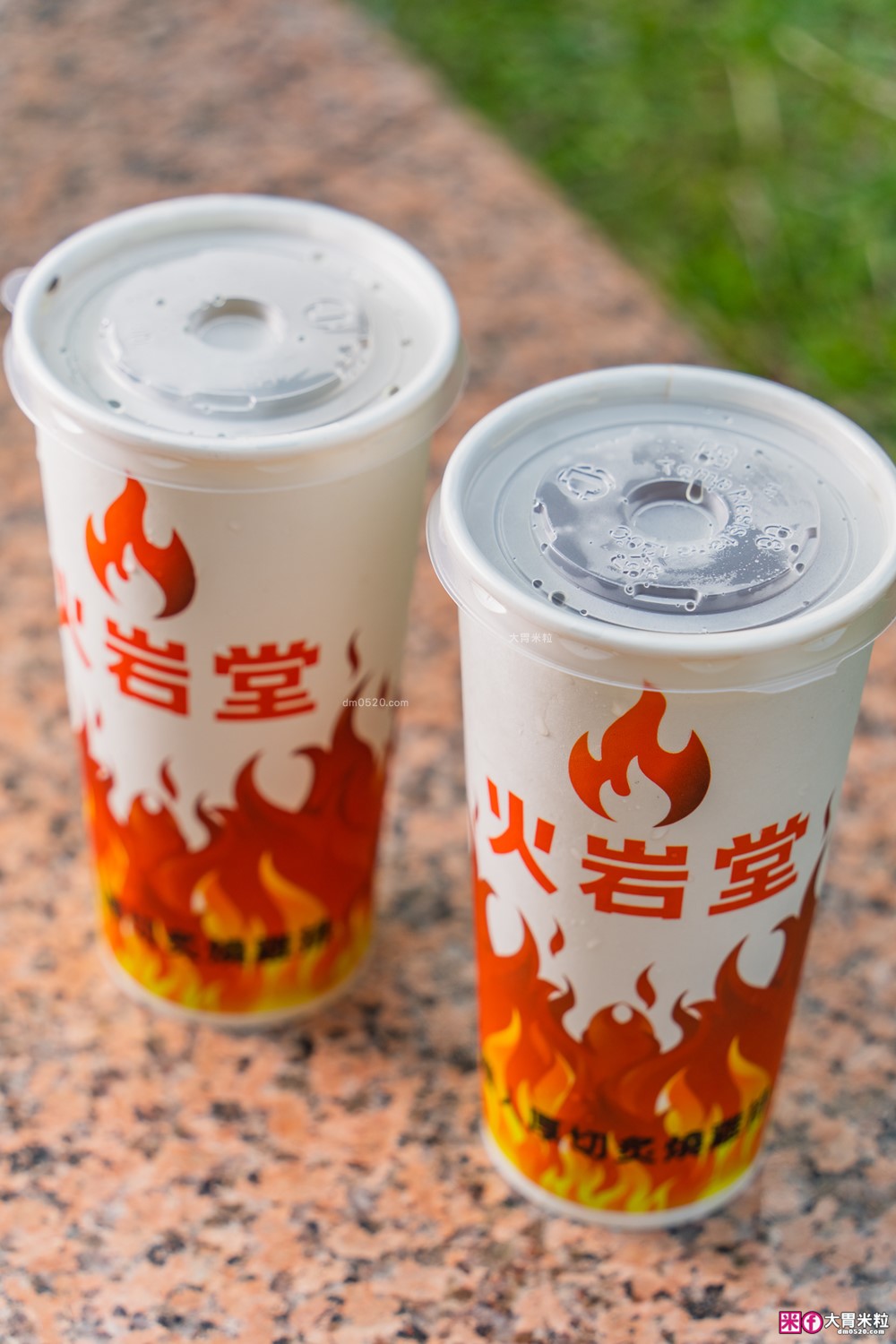 火岩堂雞排評價│職人厚切炙燒雞排+三火封香工法，百元就能吃到台北高CP值雞排│台北松山區雞排推薦│饒河夜市美食推薦