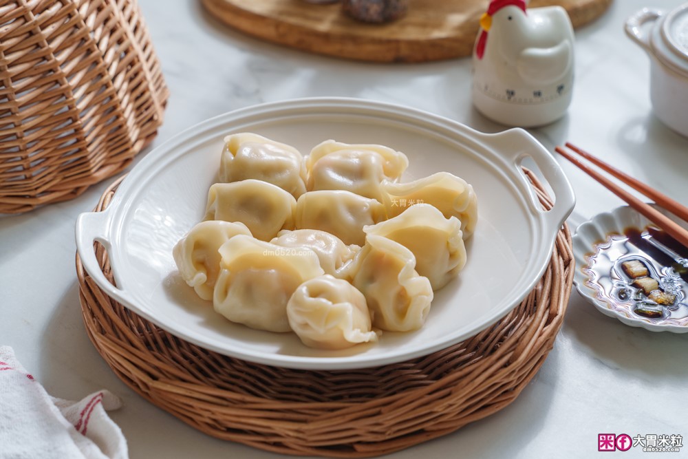 超強冷凍水餃推薦「漢來美食 宅美食水餃 鮮味食光系列」一口咬下竟然有整隻大鮮蝦！