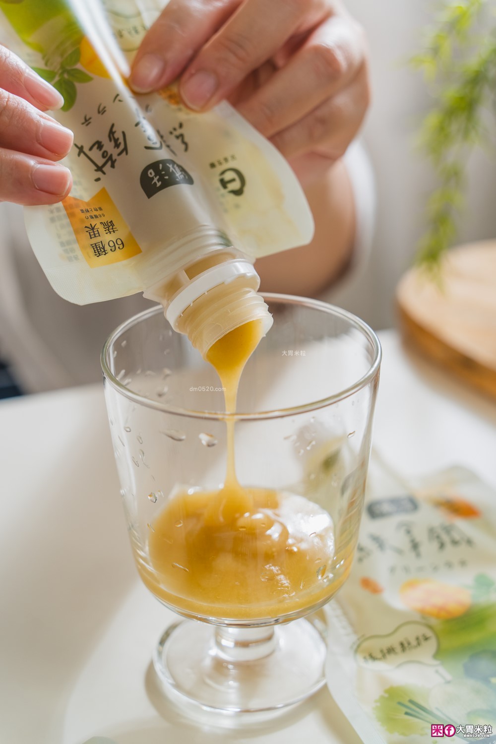 高纖綠拿鐵開箱「艾禾生醫 纖活 綠拿鐵」評價，10秒喝進66種蔬果精華，外食族高纖救星！